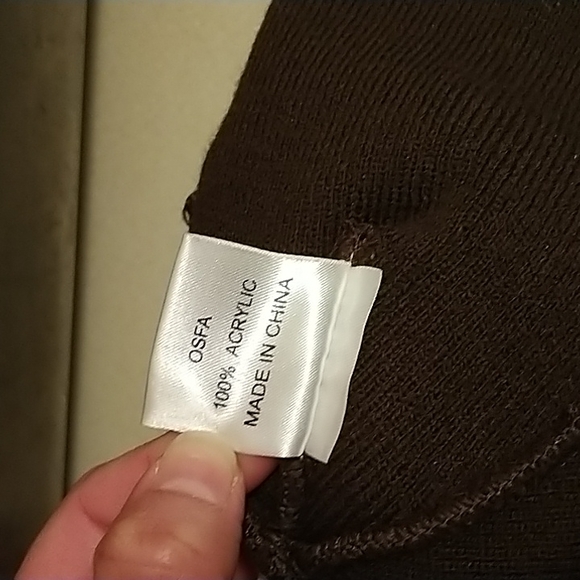 NY Yankees winter hat - Picture 3 of 5